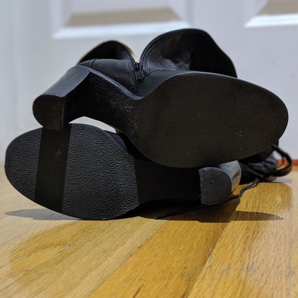 COACH Knee-High Lace-up Leather Boots Size 8 EUC - Picture 12 of 14